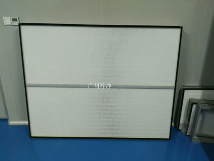 HEPA高效過(guò)濾網(wǎng)可廣泛用于光學(xué)電子、LCD液晶制造，生物醫(yī)藥、精密儀器、飲料食品，PCB印刷等行業(yè)無(wú)塵凈化車間的空調(diào)末端送風(fēng)處。