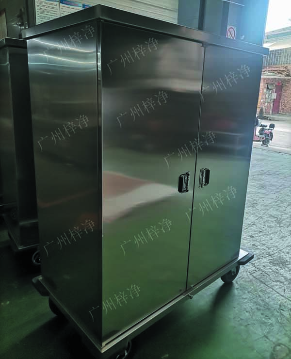 一次性物品電動(dòng)轉(zhuǎn)運(yùn)車采用304拉絲不銹鋼板面板厚度：≥1.2mm,表面作拉絲亞光處理。